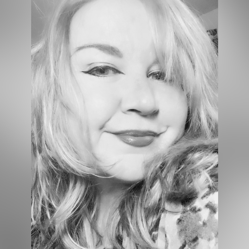 Meet your Posher, Carrie
